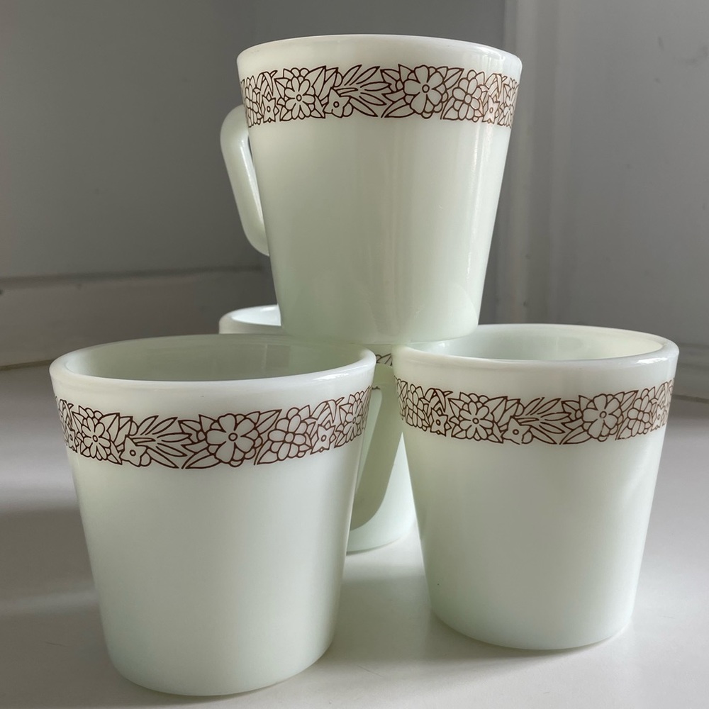 Vintage Pyrex Mugs set of 4